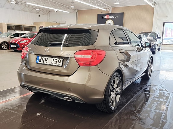 Mercedes-Benz A180 13 of 19