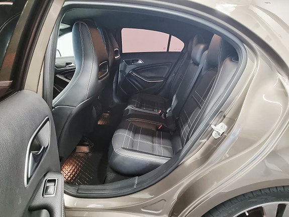Mercedes-Benz A180 8 of 19