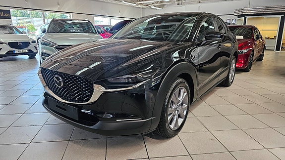 Mazda CX-30 4 of 9