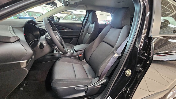 Mazda CX-30 9 of 9