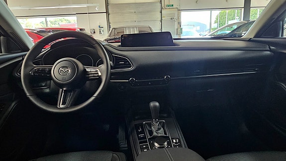 Mazda CX-30 8 of 9