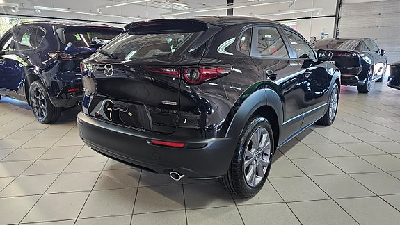 Mazda CX-30 5 of 9
