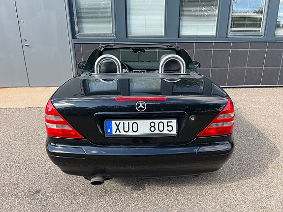 Mercedes-Benz SLK230 7 of 17