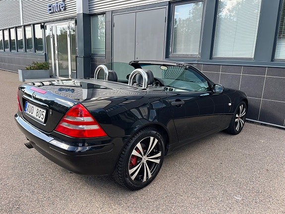 Mercedes-Benz SLK230 6 of 17