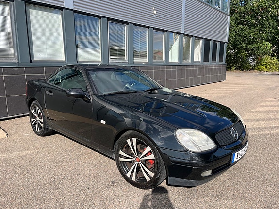 Mercedes-Benz SLK230 4 of 17