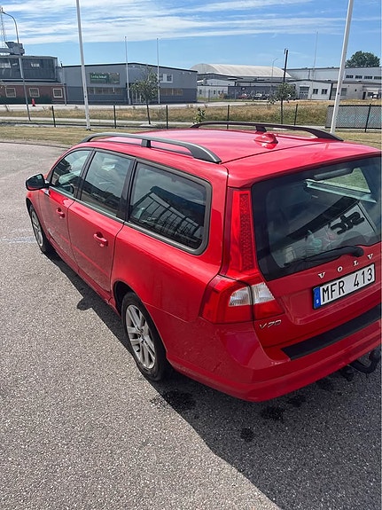 Volvo V70 4 of 10