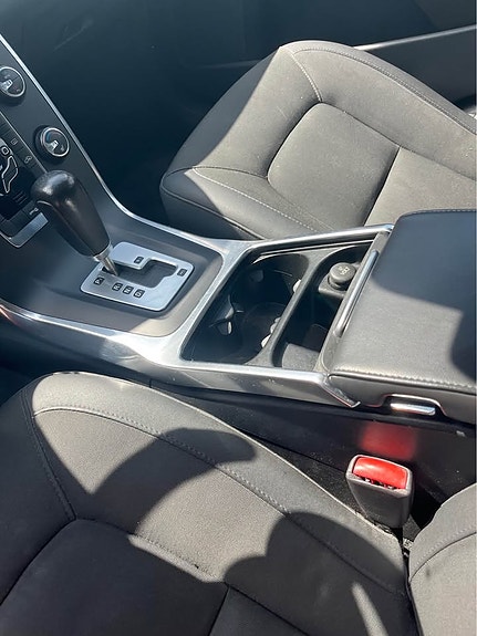 Volvo V70 8 of 10