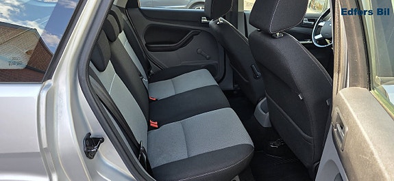 Ford Focus 8 of 15