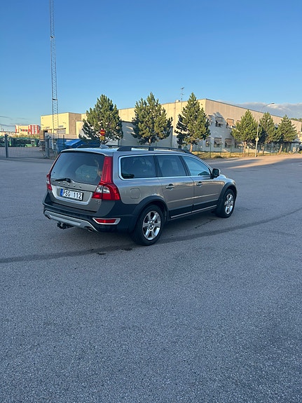 Volvo XC70 3 of 6