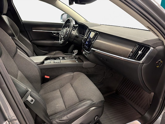 Volvo V90 Cross Country 21 of 26