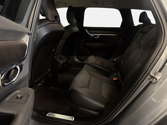 Volvo V90 Cross Country 17 of 26
