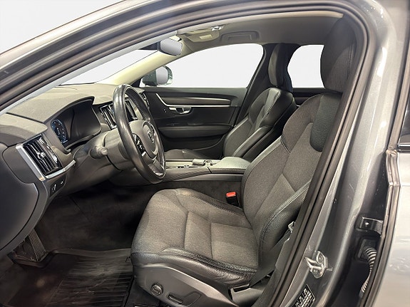 Volvo V90 Cross Country 10 of 26