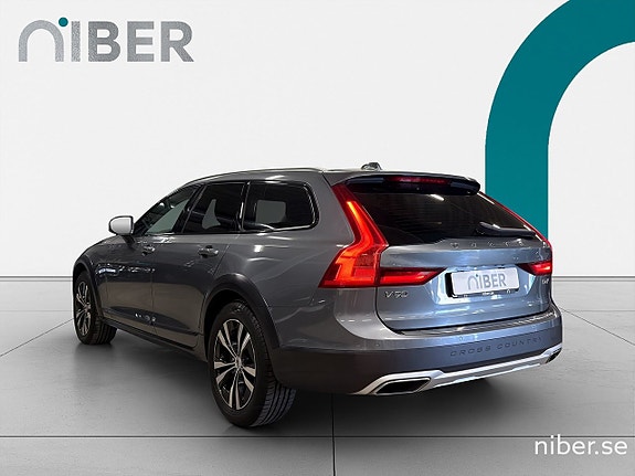 Volvo V90 Cross Country 5 of 26