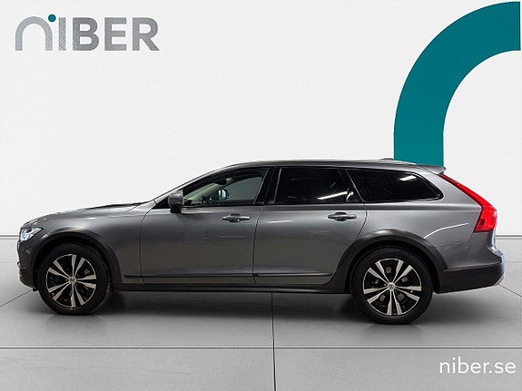 Volvo V90 Cross Country 4 of 26