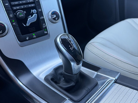 Volvo XC60 5 of 14