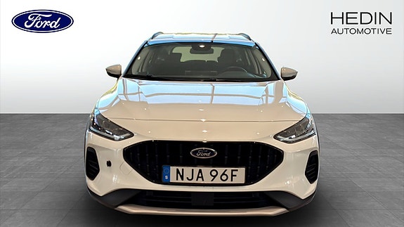 Ford Focus 8 of 12