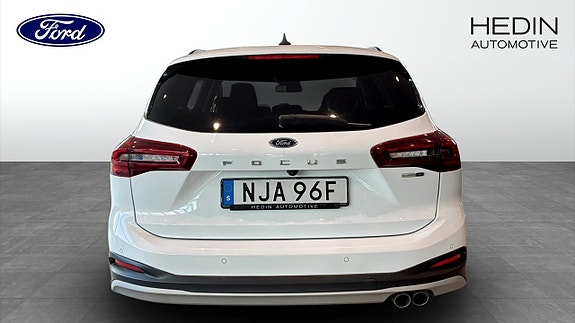 Ford Focus 7 of 12