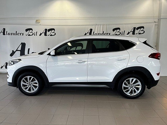 Hyundai Tucson 3 of 9