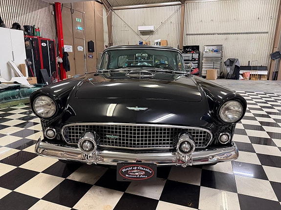 Ford Thunderbird 3 of 30