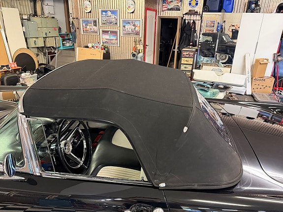 Ford Thunderbird 18 of 30