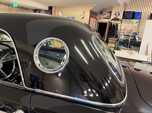 Ford Thunderbird 10 of 30