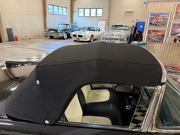 Ford Thunderbird 20 of 30