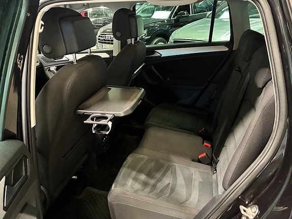 Volkswagen Tiguan 19 of 30