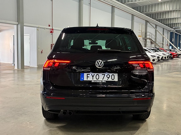 Volkswagen Tiguan 4 of 30