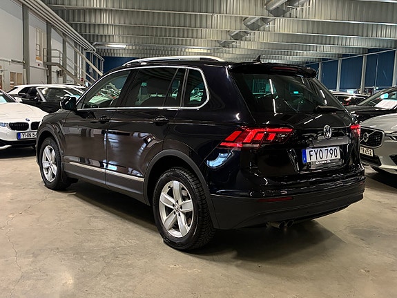 Volkswagen Tiguan 5 of 30