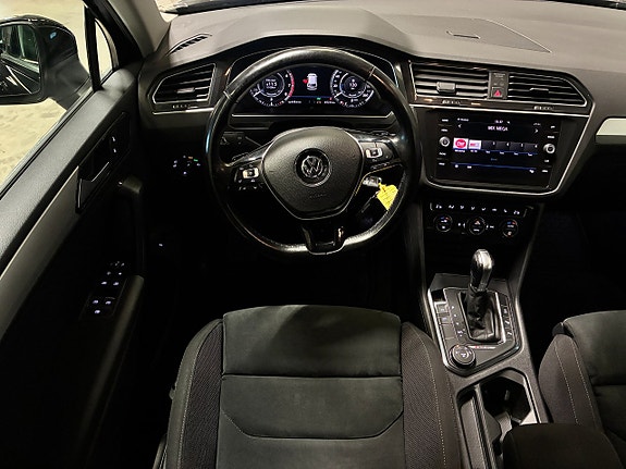 Volkswagen Tiguan 23 of 30