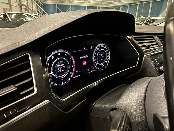 Volkswagen Tiguan 25 of 30