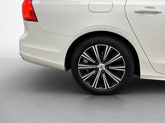Volvo V90 30 of 30
