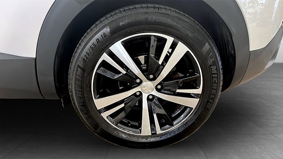 Peugeot 3008 6 of 12