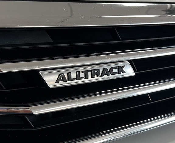 Volkswagen Passat Alltrack 9 of 25