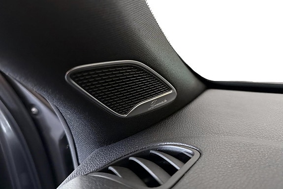 Mercedes-Benz GLB200 13 of 13