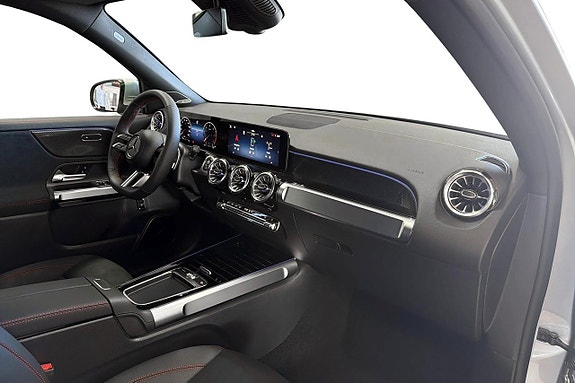 Mercedes-Benz GLB220 d 10 of 12
