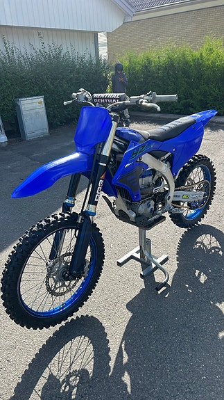 Yamaha YZ450F 2 of 7