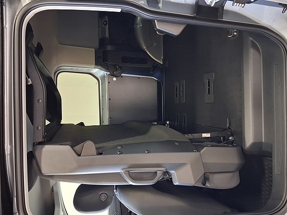 Volkswagen Caddy Maxi 9 of 12