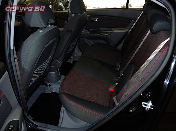 Kia Rio 13 of 14