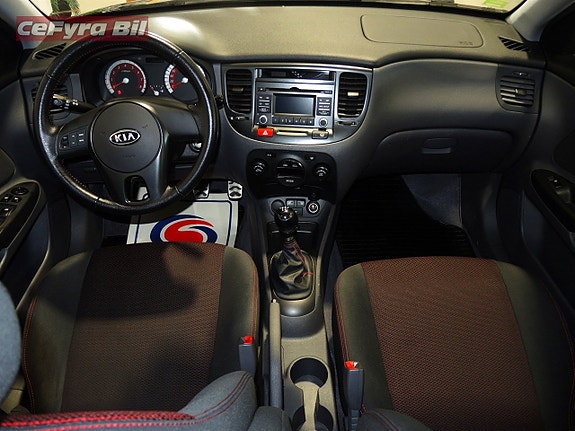 Kia Rio 9 of 14