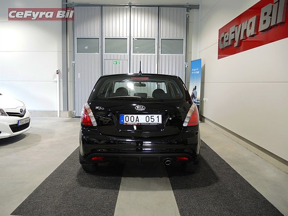Kia Rio 7 of 14