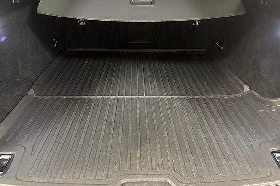 Volvo V90 13 of 16