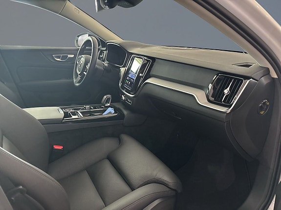 Volvo V60 7 of 13