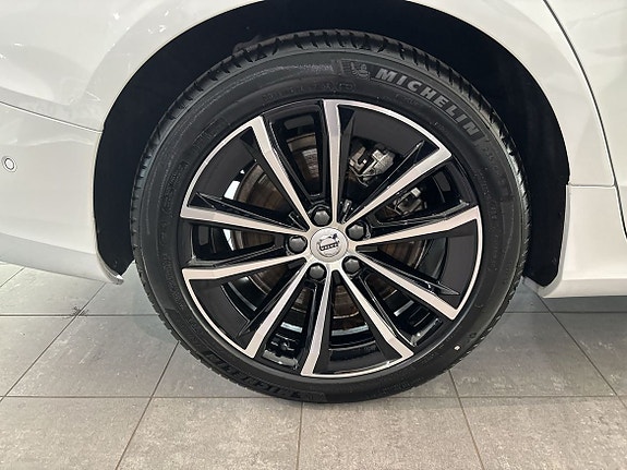 Volvo V60 10 of 13