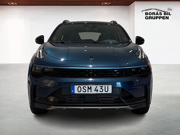 Lynk & Co 01 8 of 17