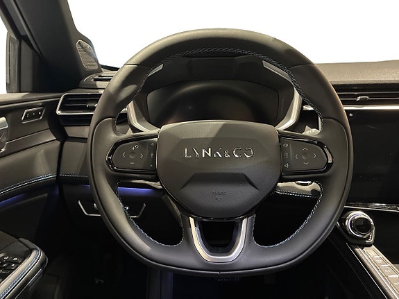 Lynk & Co 01 10 of 17