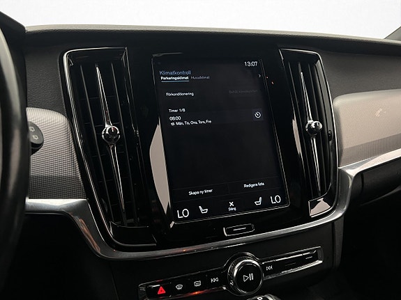 Volvo V90 Cross Country 23 of 28