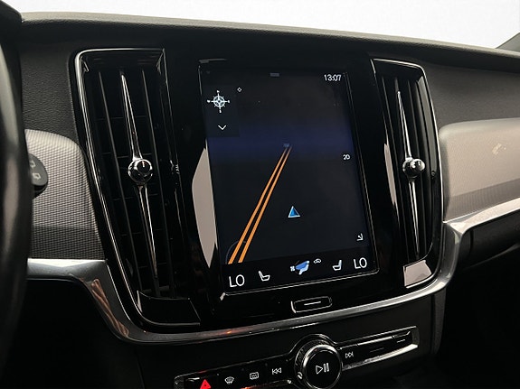 Volvo V90 Cross Country 19 of 28