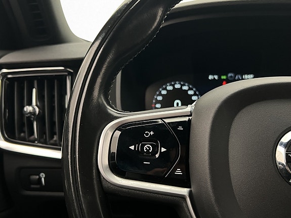 Volvo V90 Cross Country 16 of 28