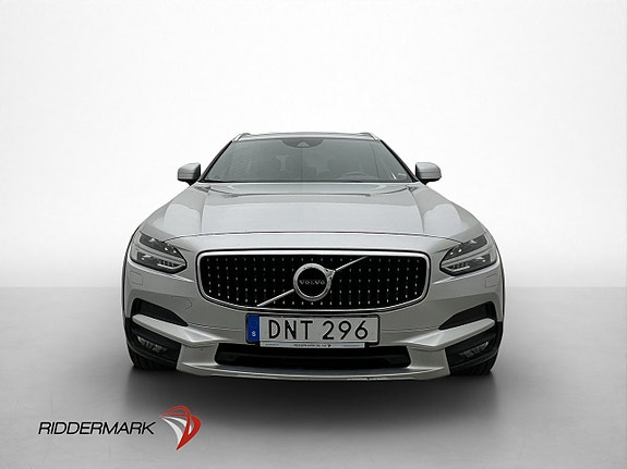 Volvo V90 Cross Country 2 of 28